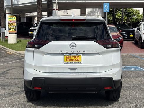 New 2026 Nissan Rogue SV image 3