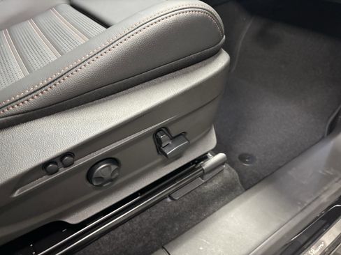 New 2025 Alfa Romeo Stelvio Sprint image 11