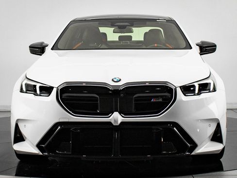 New 2026 BMW M5 w/ Executive Package image 2