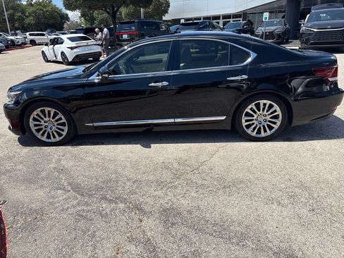 Used 2014 Lexus LS 460 w/ Comfort Package RWD image 2