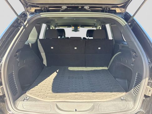 Used 2016 Jeep Grand Cherokee Laredo 75th Anniversary AWD/4WD image 36