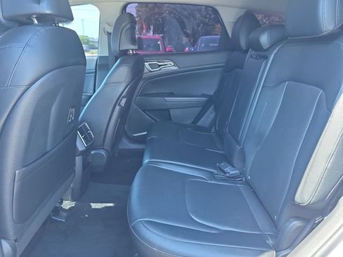 Used 2024 Kia Sportage EX FWD image 27