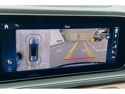 Used 2024 Mercedes-Benz GLS 450 4MATIC image 17