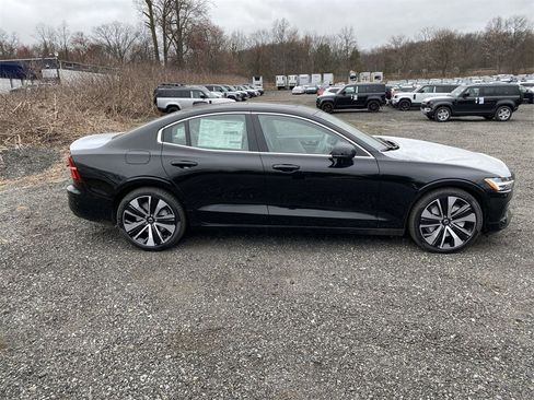 Certified 2023 Volvo S60 B5 Ultimate w/ Climate Package image 9