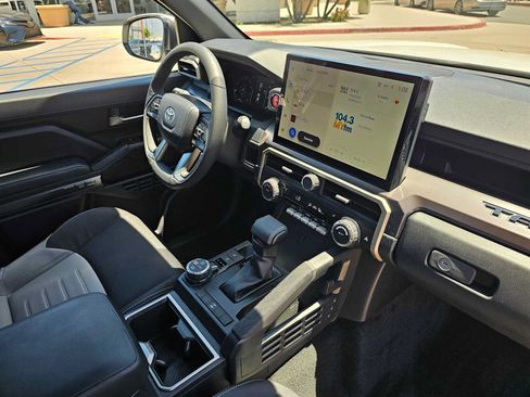 Certified 2026 Toyota Tacoma TRD Off-Road AWD/4WD image 11