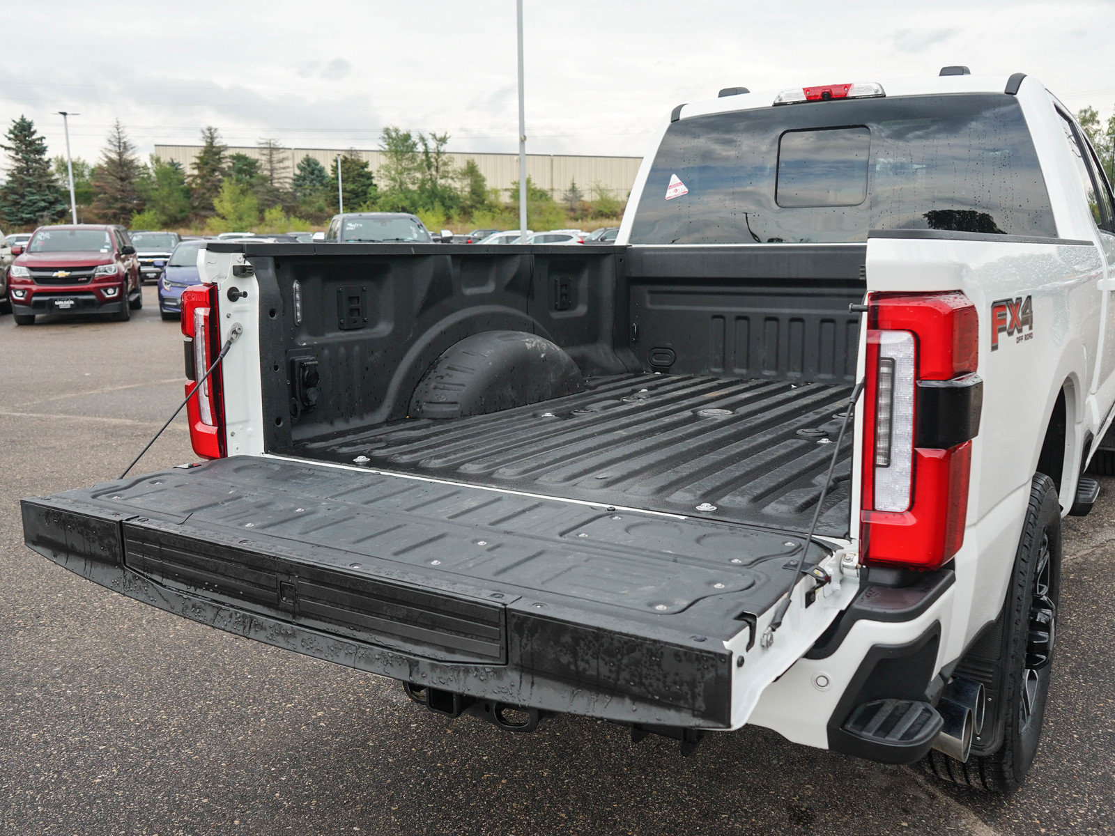 Used 2025 Ford F350 Platinum AWD/4WD image 9