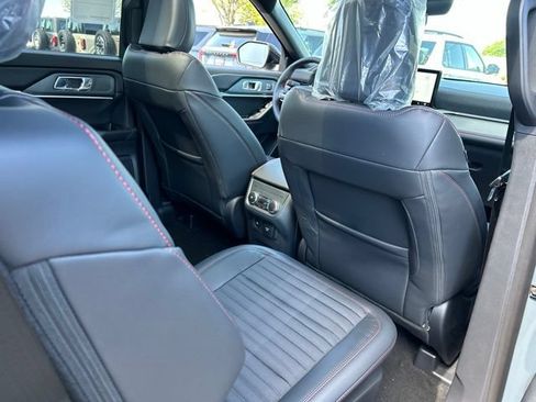 New 2026 Ford Explorer ST-Line w/ ST-Line Street Pack AWD/4WD image 12