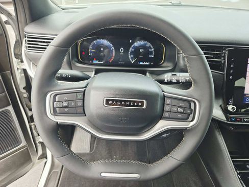 Used 2025 Jeep Wagoneer Series II w/ Premium Group I AWD/4WD image 26