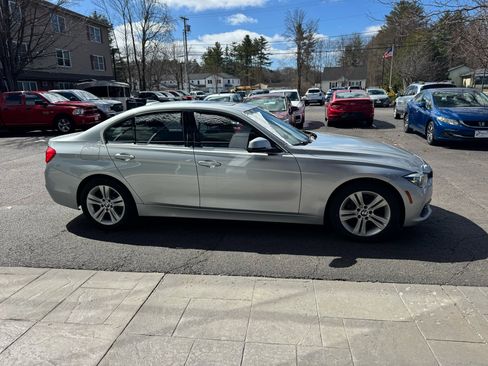 Used 2018 BMW 330i xDrive Sedan w/ Convenience Package image 6