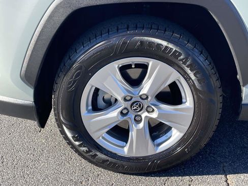Used 2019 Toyota RAV4 XLE image 9