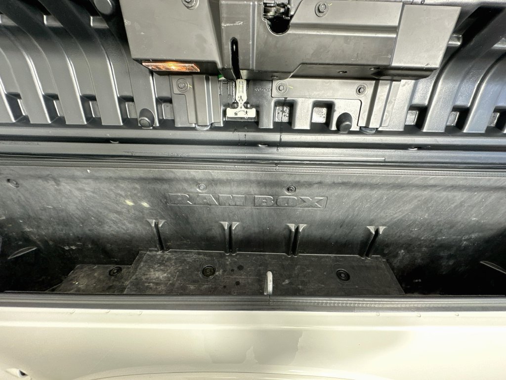 Used 2020 RAM 2500 Limited AWD/4WD image 40