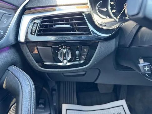 Used 2019 BMW 530i xDrive w/ Convenience Package AWD/4WD image 23