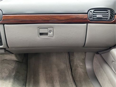 Used 1998 Cadillac De Ville Limousine image 13