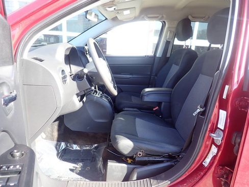 Used 2013 Jeep Compass Sport FWD image 6