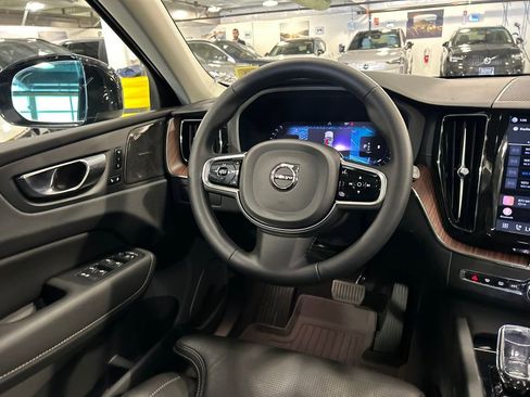 Certified 2023 Volvo XC60 B5 Ultimate w/ Climate Package AWD/4WD image 24