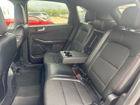 Used 2024 Ford Escape ST-Line w/ Tech Pack #1 AWD/4WD image 9