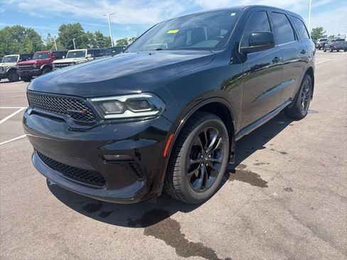 Used 2022 Dodge Durango SXT w/ Blacktop Package AWD/4WD image 2