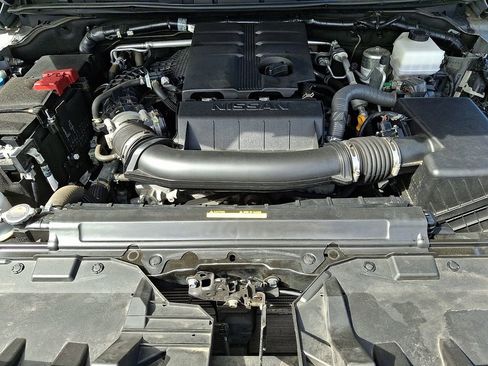 Certified 2023 Nissan Frontier PRO-4X w/ Tow Package AWD/4WD image 28