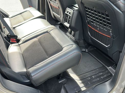 Used 2025 Ford Bronco Raptor AWD/4WD image 32