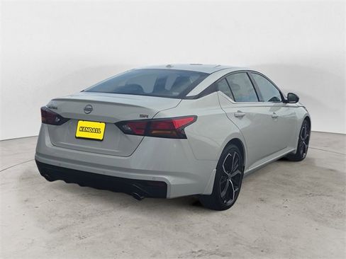 New 2025 Nissan Altima 2.5 SR w/ SR Premium Package image 5