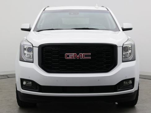 Used 2019 GMC Yukon Denali w/ Denali Ultimate Package RWD image 2