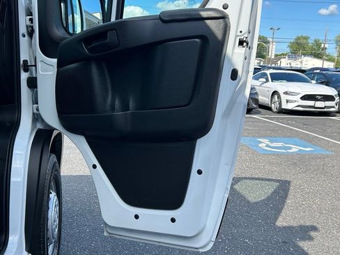 Used 2024 RAM ProMaster 2500 FWD image 9