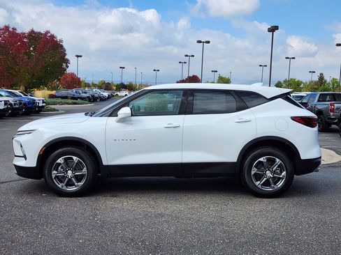 New 2025 Chevrolet Blazer LT image 2