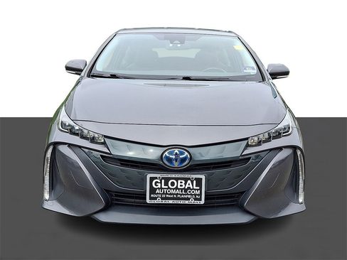 Used 2020 Toyota Prius Prime XLE image 2