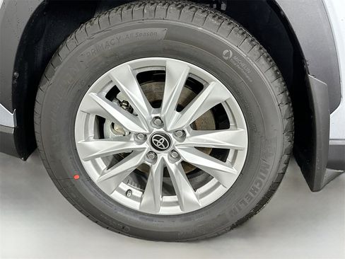 New 2026 Toyota Corolla Cross LE image 31