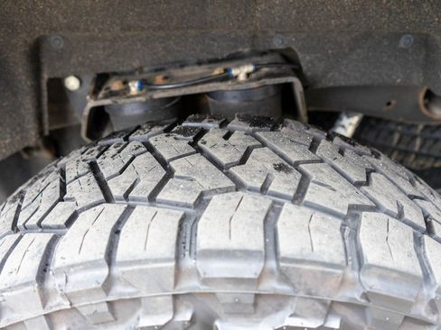 Used 2021 GMC Sierra 2500 AT4 w/ AT4 Preferred Package image 35