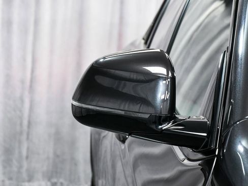 Used 2025 BMW X4 xDrive30i image 74