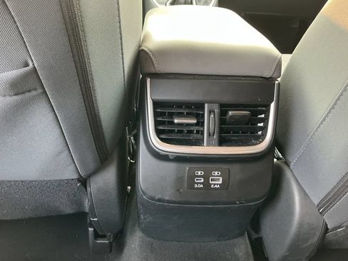Used 2024 Subaru Outback Premium AWD/4WD image 13