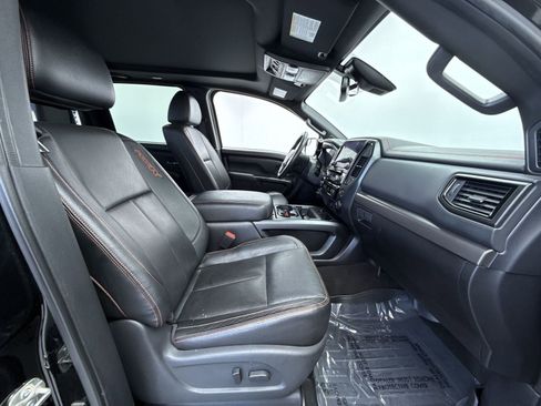 Used 2020 Nissan Titan PRO-4X w/ Pro-4x Convenience Package image 15