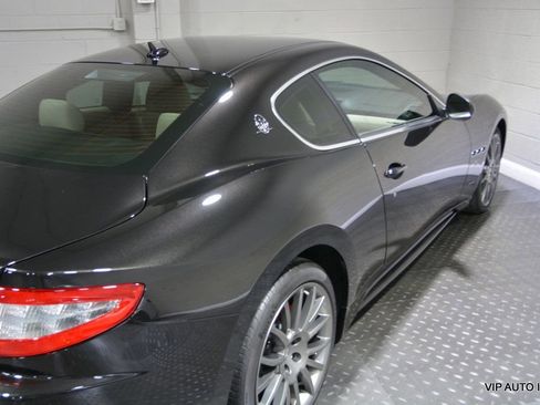 Used 2011 Maserati GranTurismo S image 16