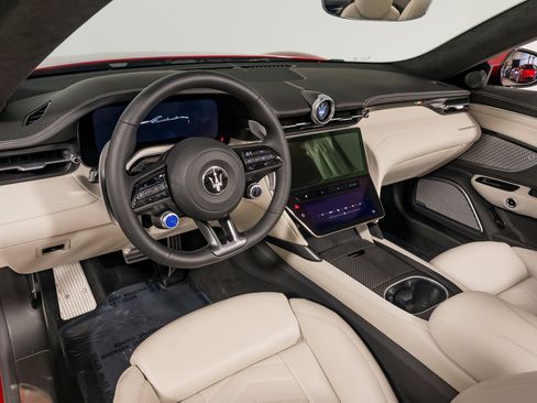 Used 2024 Maserati GranCabrio Trofeo image 22