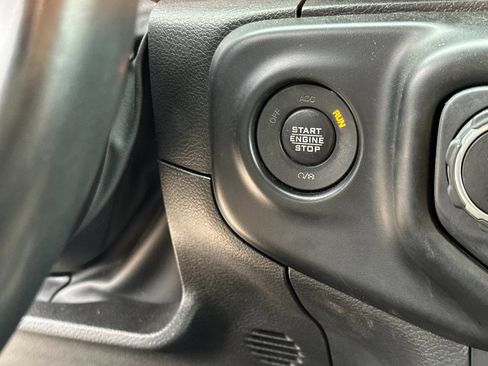 Used 2022 Jeep Wrangler Unlimited Sahara image 23