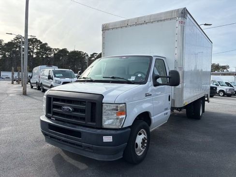 Used 2021 Ford E-350 and Econoline 350 Super Duty w/ Power Windows & Locks Group image 8