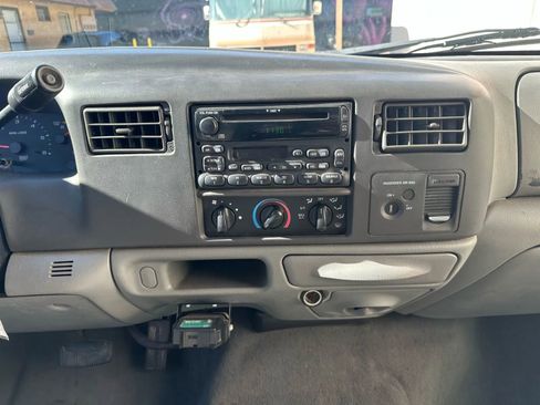 Used 2002 Ford F250 2WD SuperCab Super Duty image 21