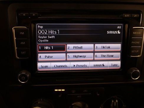 Used 2015 Volkswagen Jetta SE image 16