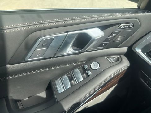 New 2026 BMW X7 xDrive40i AWD/4WD image 18