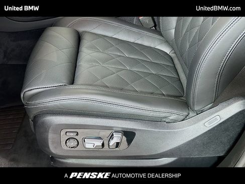 Used 2025 BMW X7 xDrive40i AWD/4WD image 20