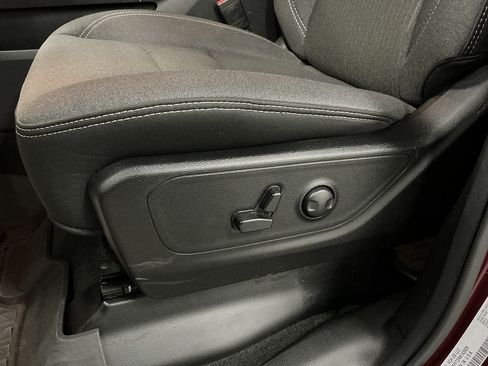 Used 2024 RAM 1500 Big Horn AWD/4WD image 23