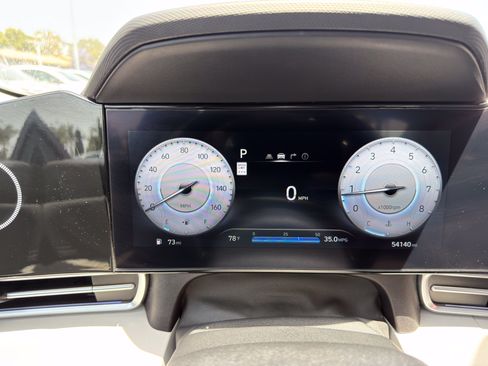 Used 2024 Hyundai Elantra Limited FWD image 30