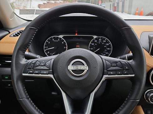 Certified 2025 Nissan Sentra SV w/ SV Premium Package image 19