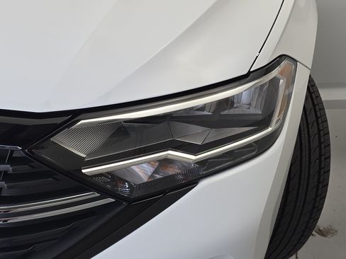 Certified 2024 Volkswagen Jetta Sport FWD image 30