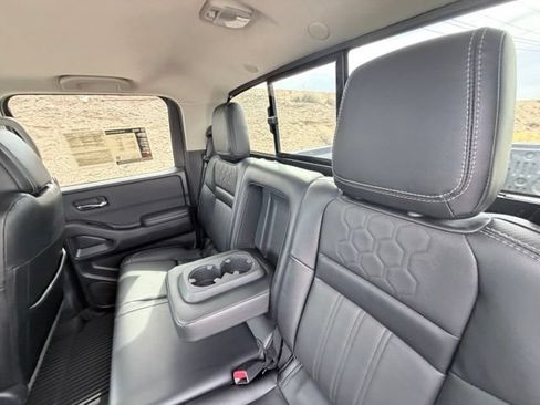 Certified 2024 Nissan Frontier SL w/ Technology Package RWD image 27