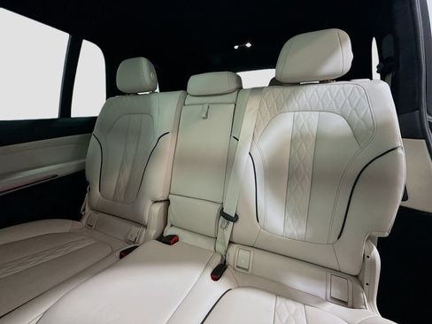 Used 2023 BMW X7 xDrive40i w/ Premium Package image 13