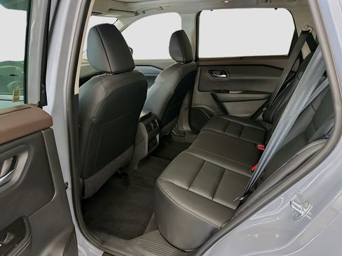 Used 2023 Nissan Rogue SL w/ SL Premium Package image 30