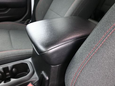 Used 2025 Jeep Wrangler Unlimited Rubicon image 15