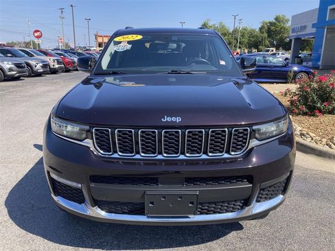 Used 2022 Jeep Grand Cherokee L Limited image 9